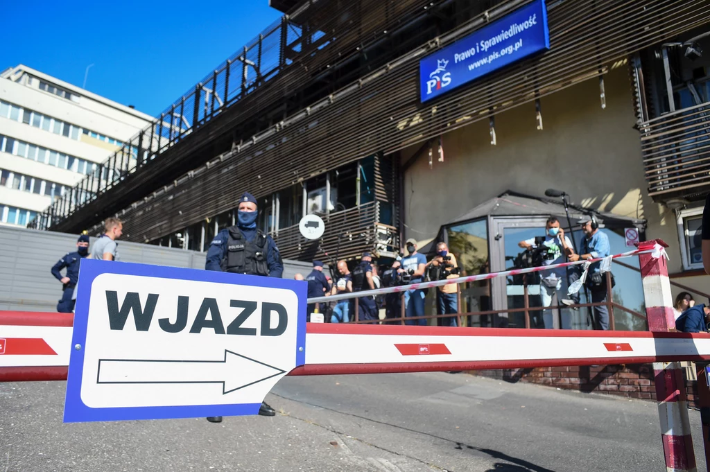 Siedziba PiS przy ul. Nowogrodzkiej w Warszawie Siedziba PiS przy ul. Nowogrodzkiej w Warszawie