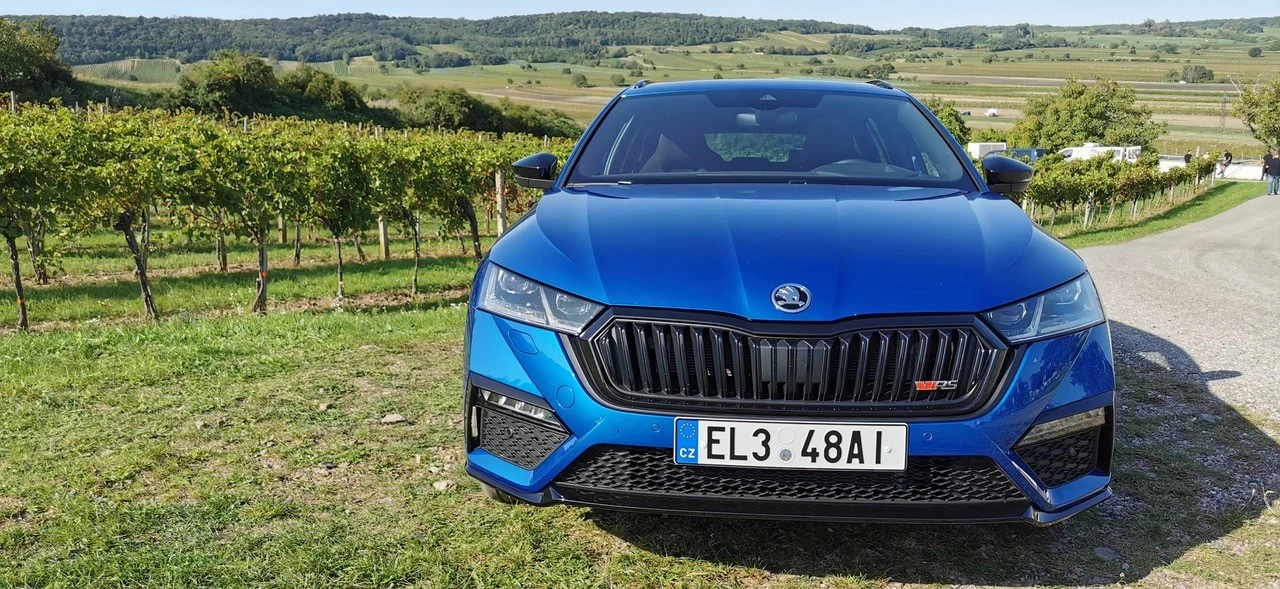 Hybrydowa skoda octavia