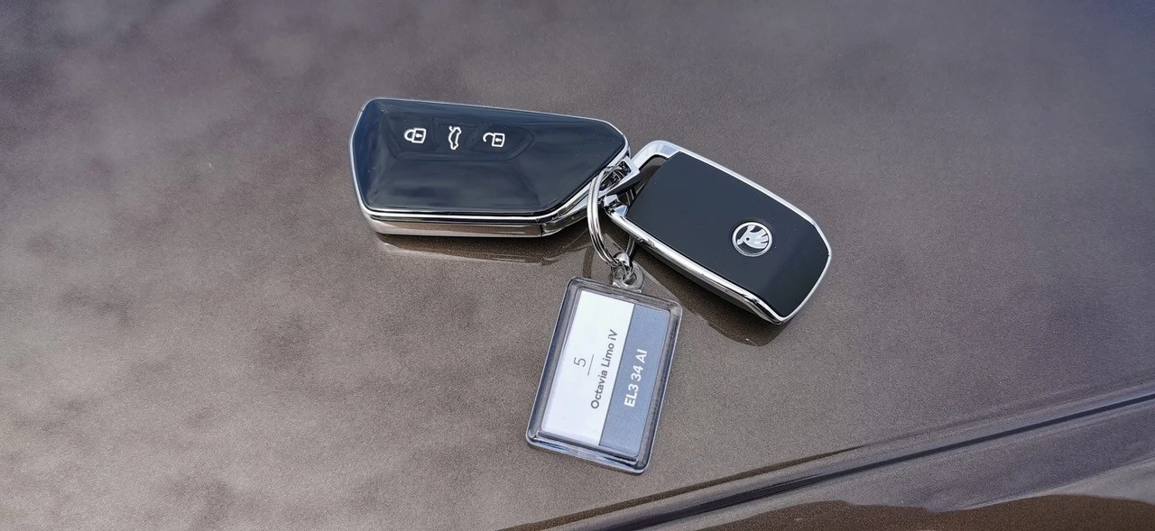 Hybrydowa skoda octavia