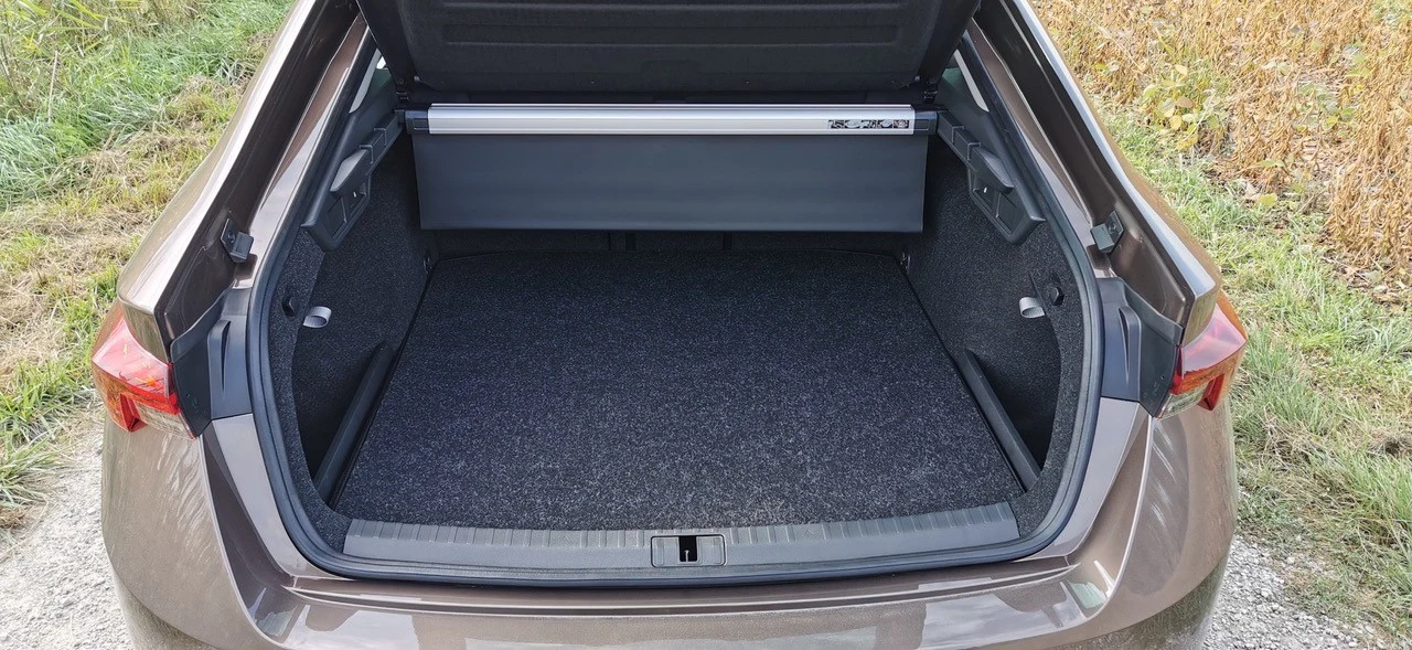 Hybrydowa skoda octavia