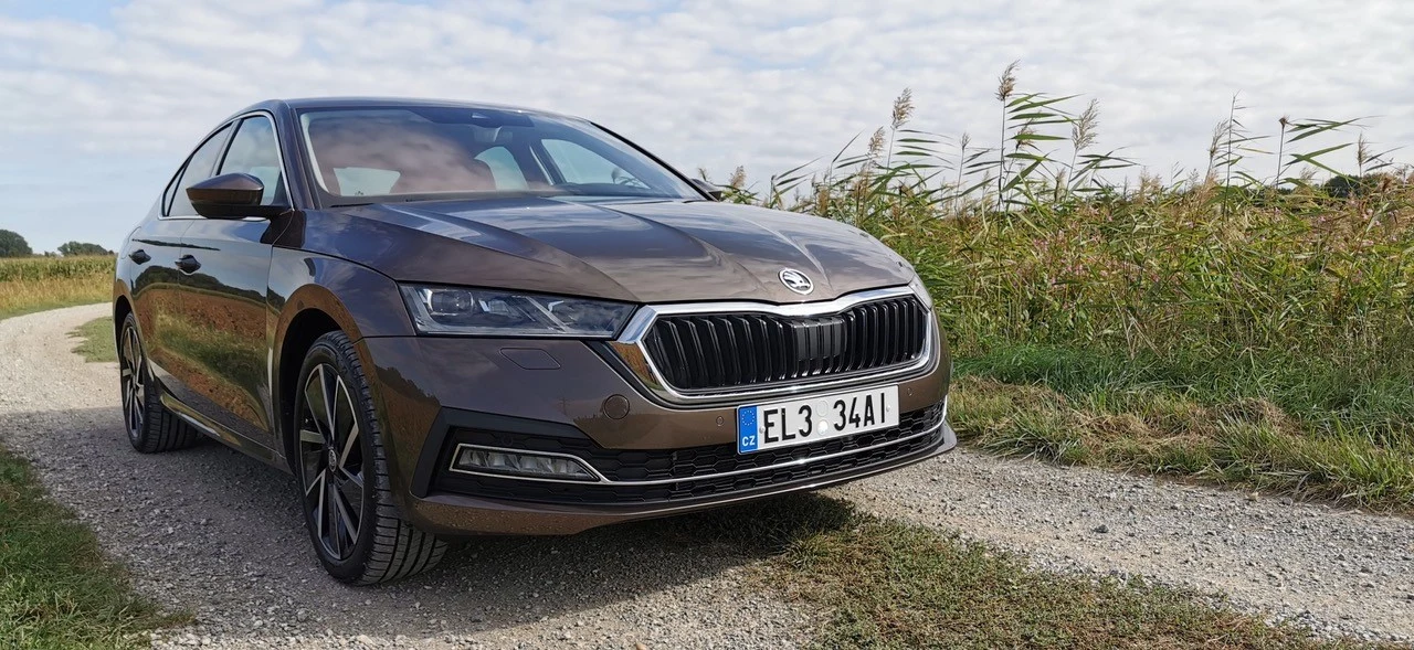 Hybrydowa skoda octavia