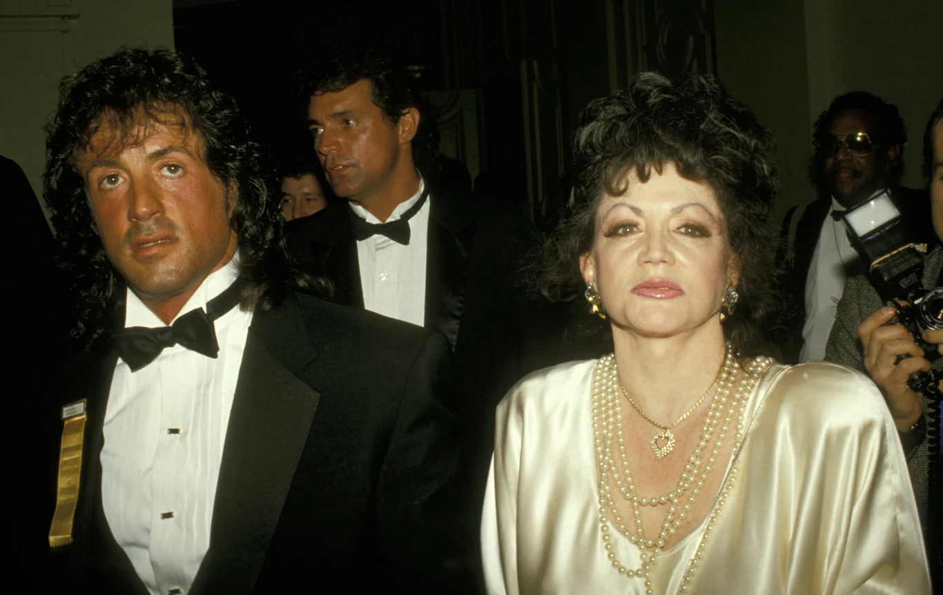 Sylvester Stallone i jego matka Jackie Stallone (1988) Sylvester Stallone i jego matka Jackie Stallone (1988)