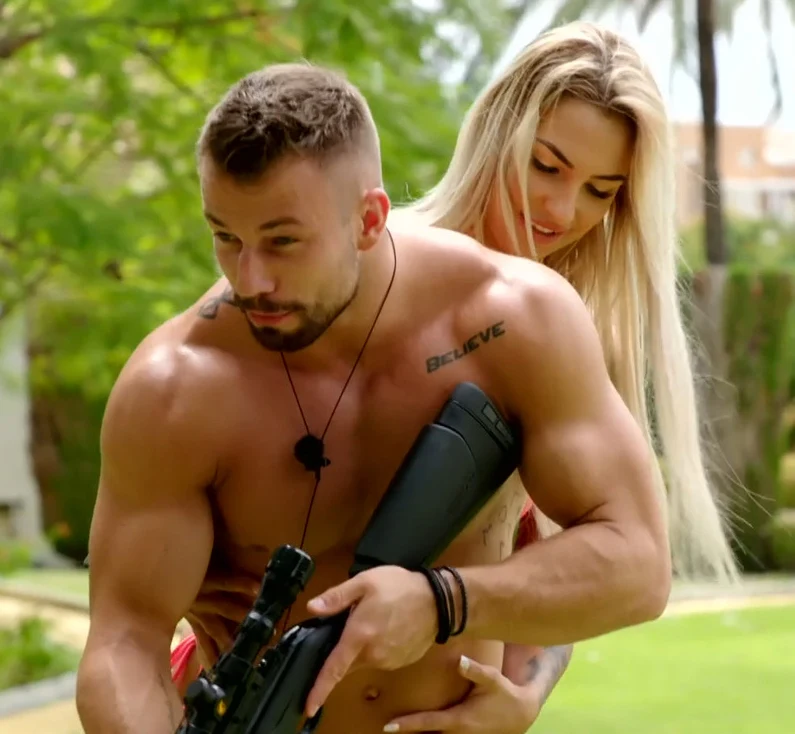 Ada i Mikołaj - Love Island