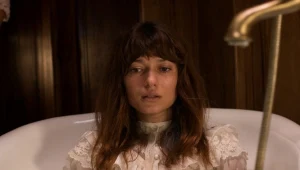 Andrea Tivadar w filmie Renaty Gabryjelskiej "Safe Inside"