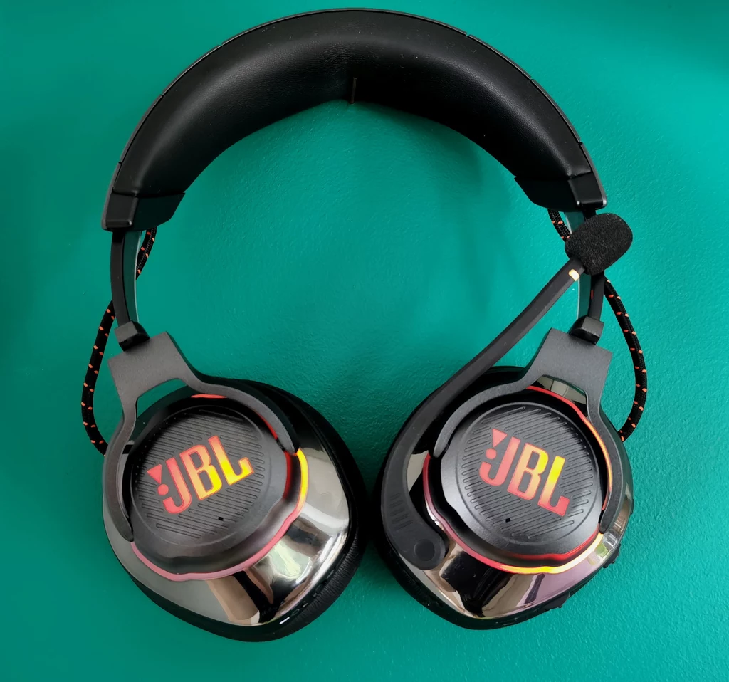 JBL Quantum 800