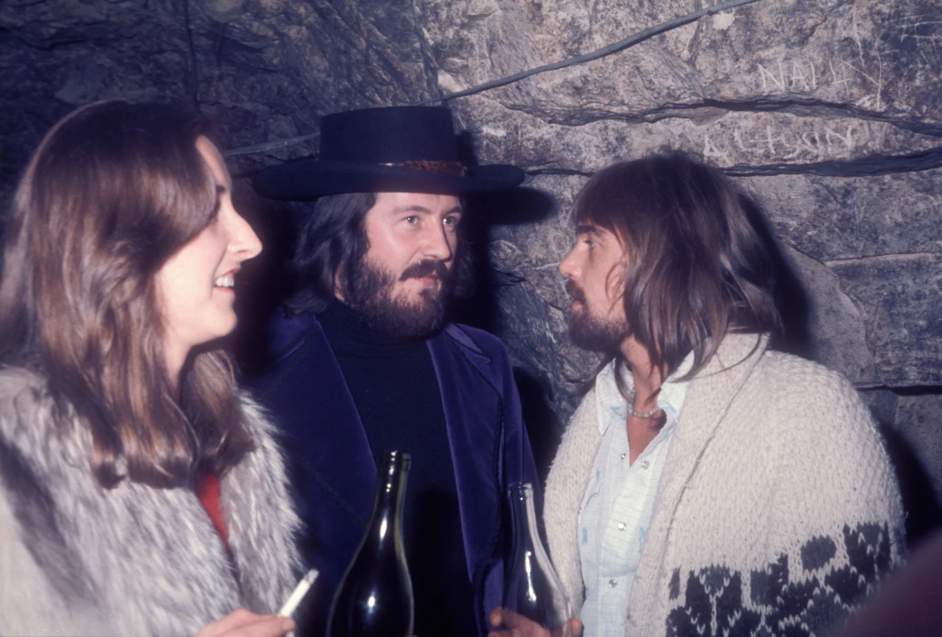 Jak stwierdził koroner na podstawie sekcji zwłok, feralnego 24 września 1980 roku John Bonham wypił 40 kieliszków (!!!) wódki. Niektóre źródła twierdzą, że perkusiście wystarczyło na skonsumowanie dwóch litrów "czystej" około 4 godzin. Pewnym jest, że pijaństwo trwało dłużej, bo już od poranka. Jak twierdzi Rex King, jeden z asystentów Led Zeppelin, Bonzo samo śniadanie popił 4 poczwórnymi porcjami wódki, czyli prawie pół litrem alkoholu!