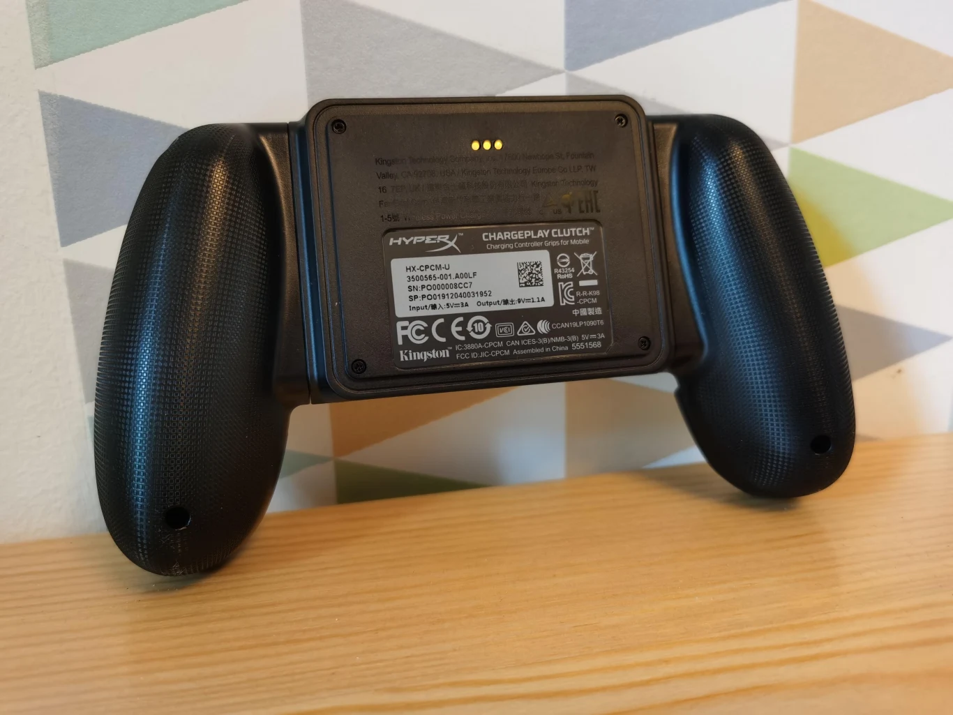 HyperX ChargePlay Clutch dla urządzeń mobile. Cena: Około 289 zł. HyperX ChargePlay Clutch dla urządzeń mobile. Cena: Około 289 zł.