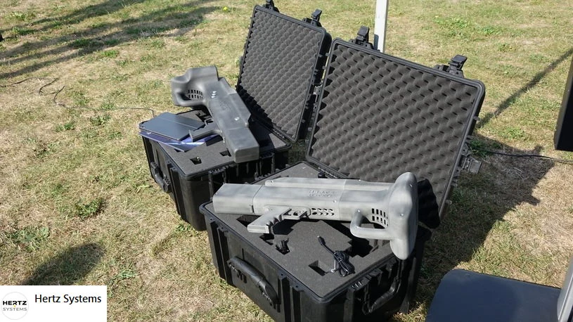 Firma oferuje ręczne neutralizatory dronów / fot. Hertz Systems/Facebook