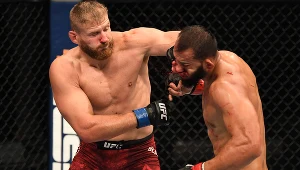 Jan Błachowicz (z lewej) w wielkim stylu przeszedł do historii