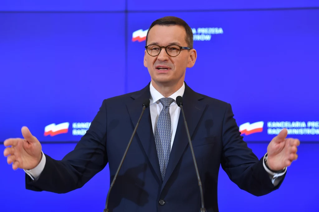Premier Mateusz Morawiecki podczas konferencji prasowej po posiedzeniu rządu w siedzibie KPRM w Warszawie Premier Mateusz Morawiecki podczas konferencji prasowej po posiedzeniu rządu w siedzibie KPRM w Warszawie