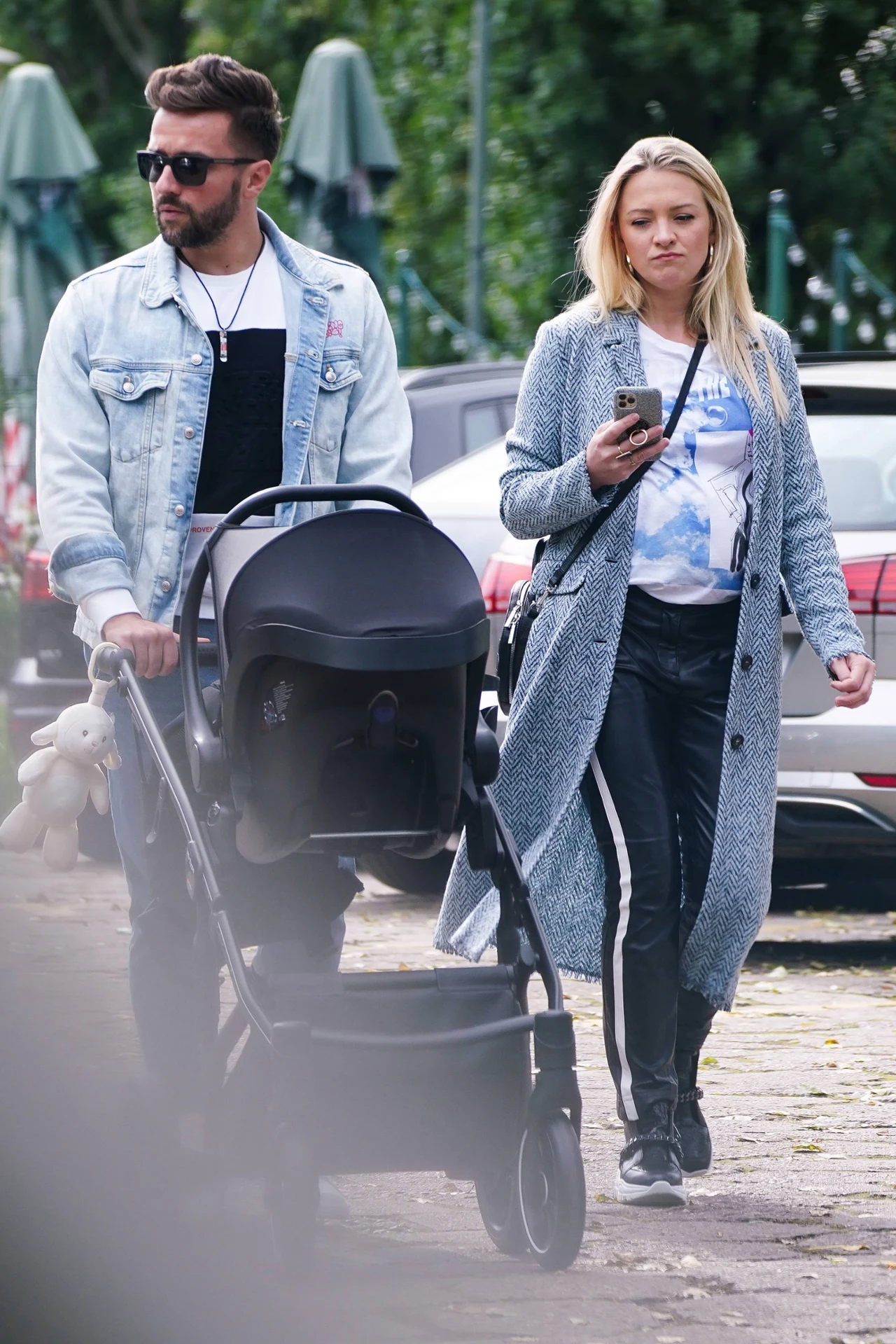 "Jesteś najpiękniejszym Prezentem!! Cześć Synku to będzie cudowna Przygoda! Basia Kurdej-Szatan jesteś najwspanialszą i najdzielniejszą Mamą! Kocham Was!! No... to mamy już komplet" - napisał na Instagramie dumny tata.
 "Jesteś najpiękniejszym Prezentem!! Cześć Synku to będzie cudowna Przygoda! Basia Kurdej-Szatan jesteś najwspanialszą i najdzielniejszą Mamą! Kocham Was!! No... to mamy już komplet" - napisał na Instagramie dumny tata.