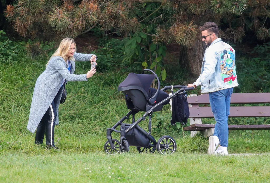 23 września mąż Basi, Rafał Szatan, za pośrednictwem Instagrama poinformował o narodzinach synka.
 23 września mąż Basi, Rafał Szatan, za pośrednictwem Instagrama poinformował o narodzinach synka.