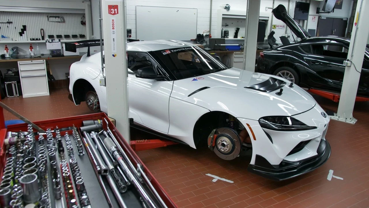 Tak powstaje Toyota GR Supra GT4