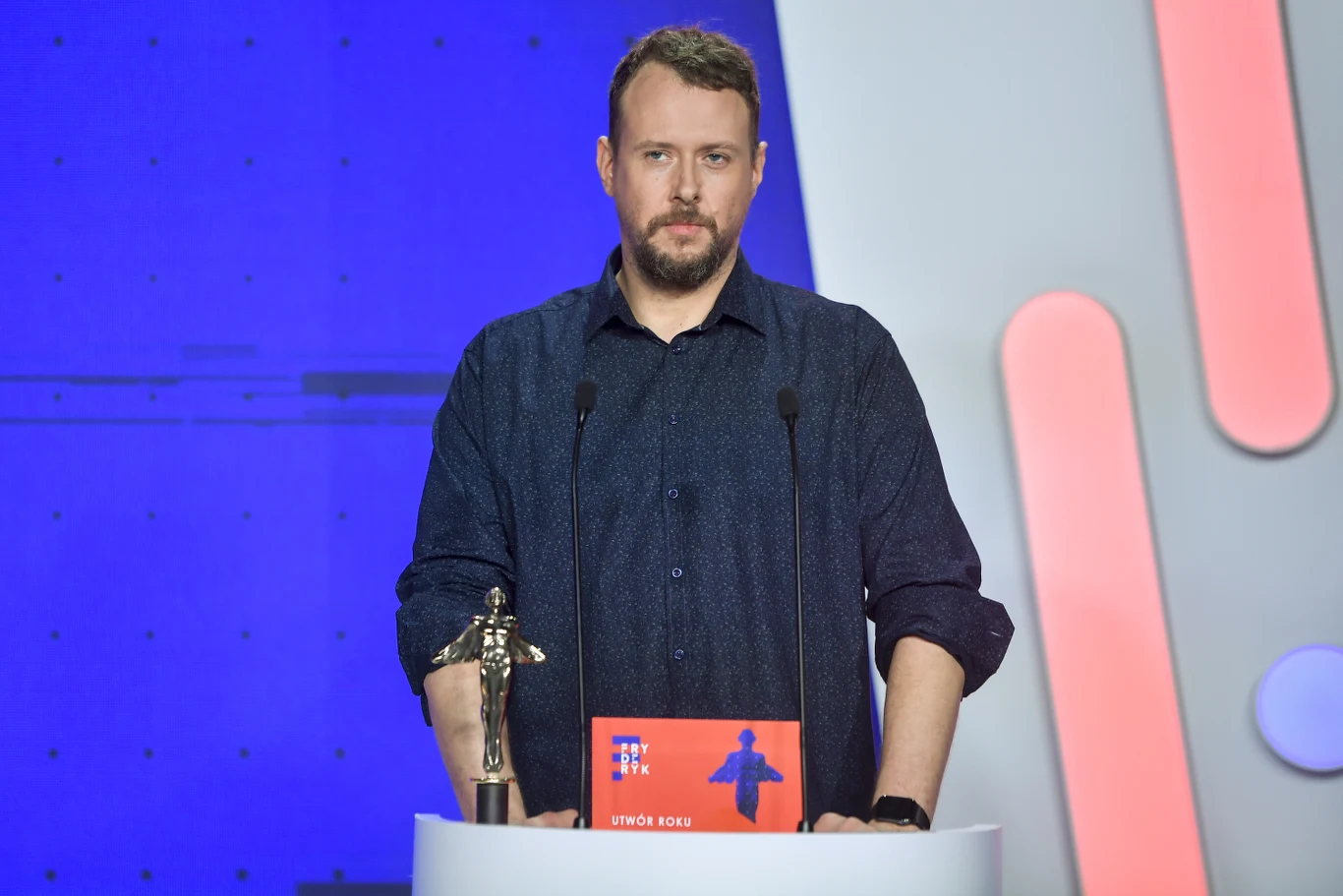 Statuetkę w kategorii "Utwór roku" otrzymał Muniek za piosenkę "Pola" (wręczył: Marcin Wojciechowski).
