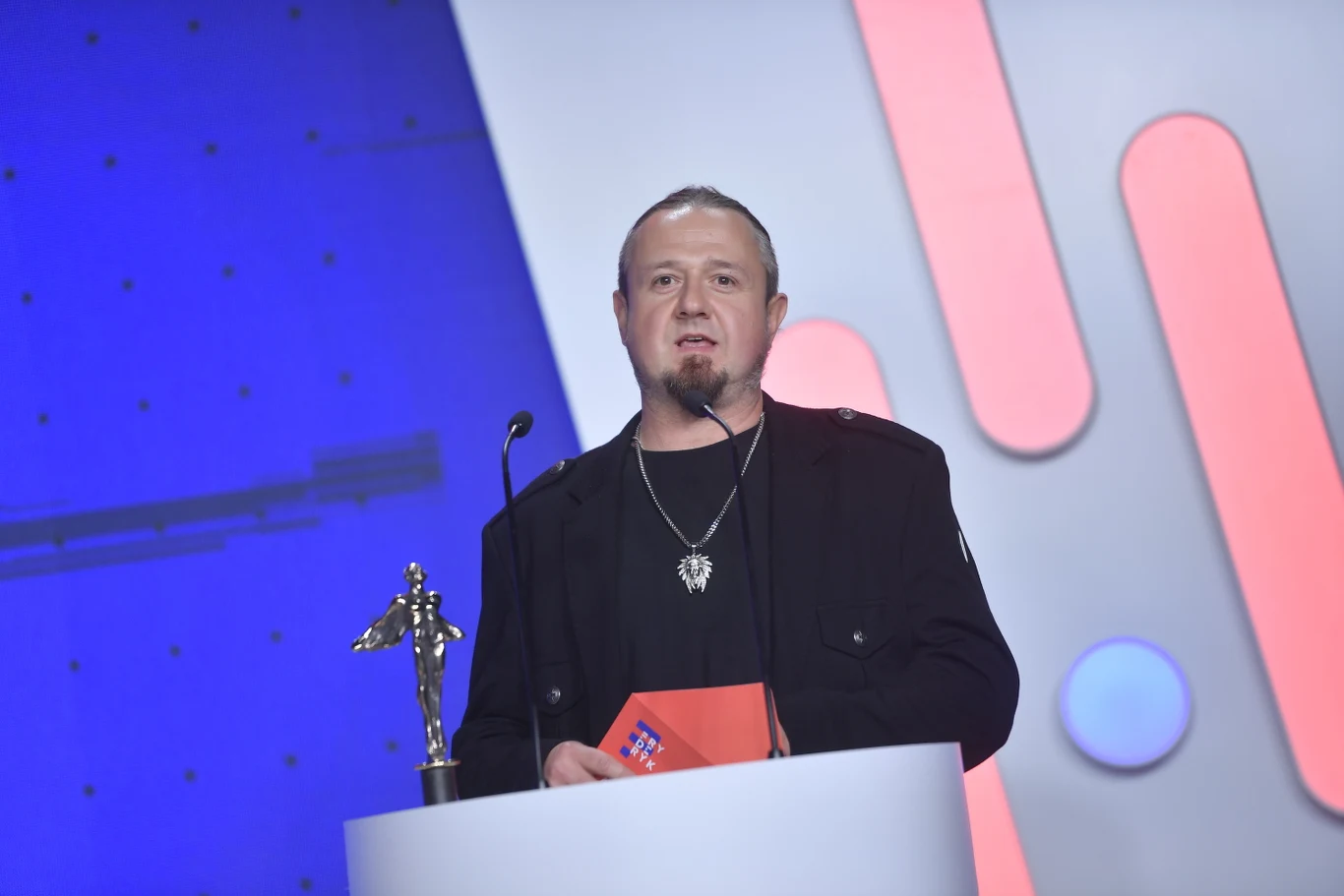 Robert Cichy ogłosił, że w kategorii "Album roku: blues" wygrał Jamal.