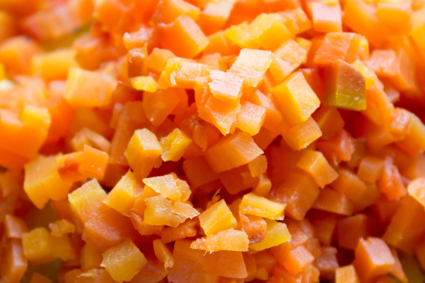 Jak wzbogacić kiszoną marchew? Wystarczy odrobina fantazji