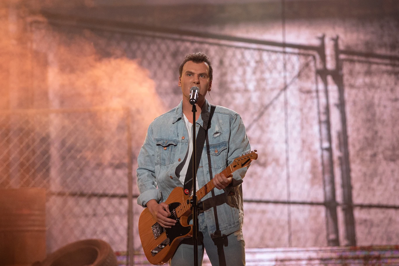 Maurycy Popiel jako Tomek Lipiński Maurycy Popiel jako Tomek Lipiński