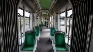 Jeden z pasażerów autobusu wyjął z plecaka maczetę