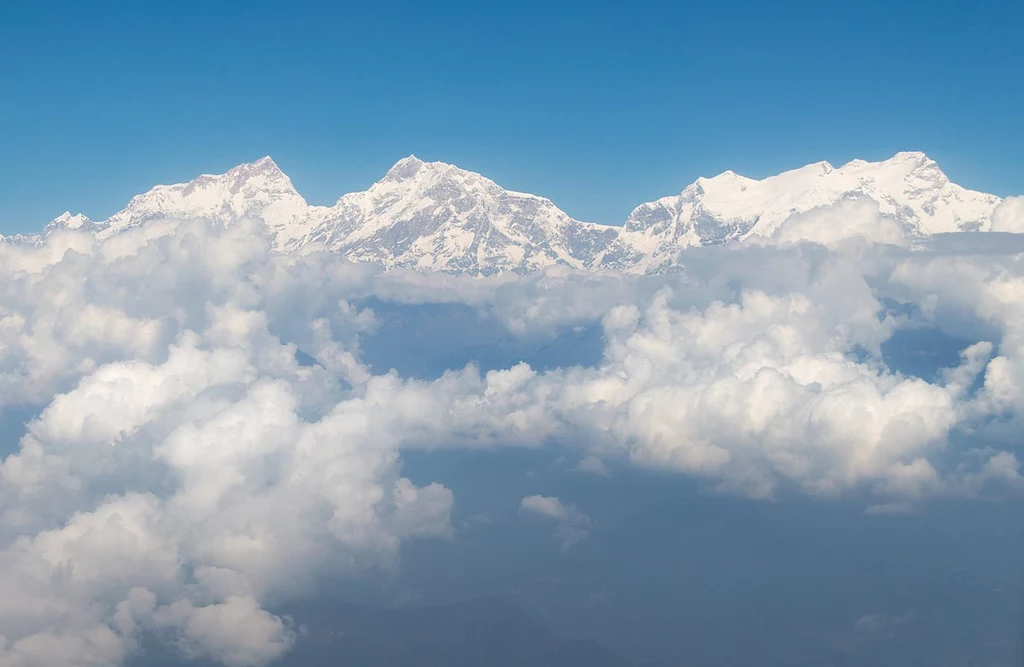 Himalajskie giganty - od lewej Manaslu, Peak 29 oraz Himalchuli