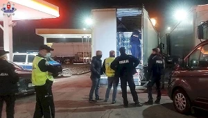 Znaleziony imigrant to 20-letni obywatel Afganistanu