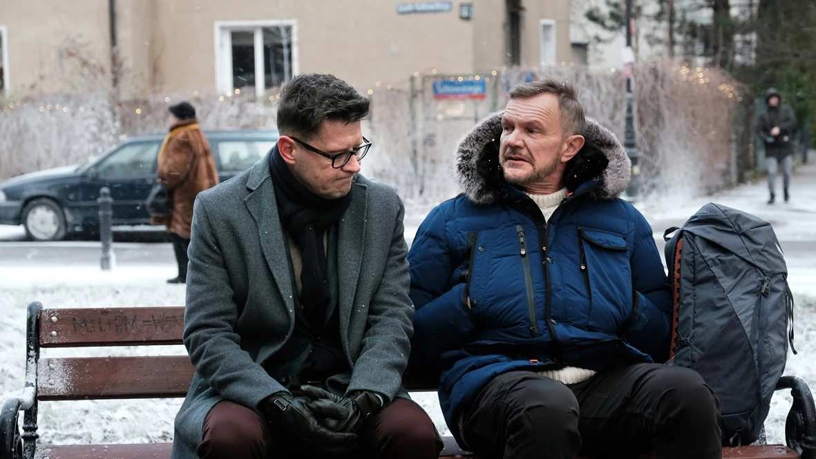 Wojciech Malajkat i Cezary Pazura w filmie "Listy do M. 4"