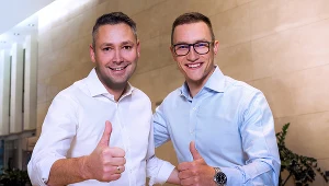 OLX zainwestował w e-salon samochodowy Carsmile