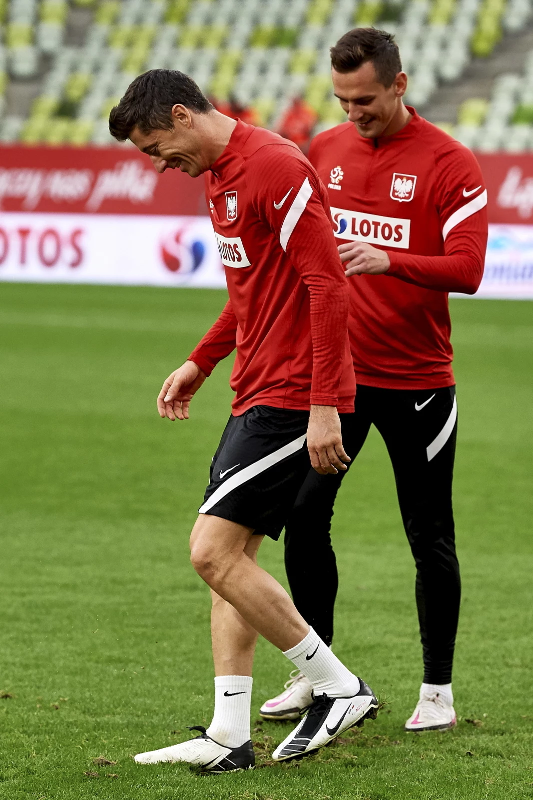 Robert Lewandowski i Arkadiusz Milik na treningu przed meczem z Włochami Robert Lewandowski i Arkadiusz Milik na treningu przed meczem z Włochami
