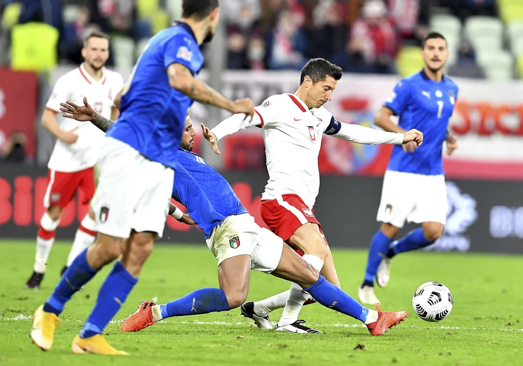 Robert Lewandowski w meczu z Włochami