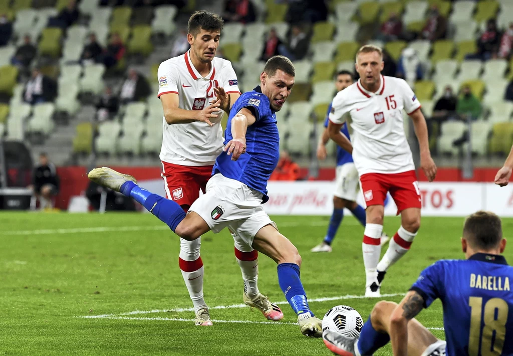 Jakub Moder w meczu z Włochami Jakub Moder w meczu z Włochami