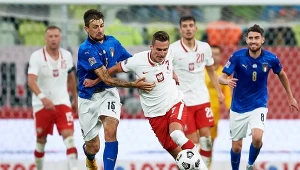 Arkadiusz Milik w starciu z Francesco Acerbim