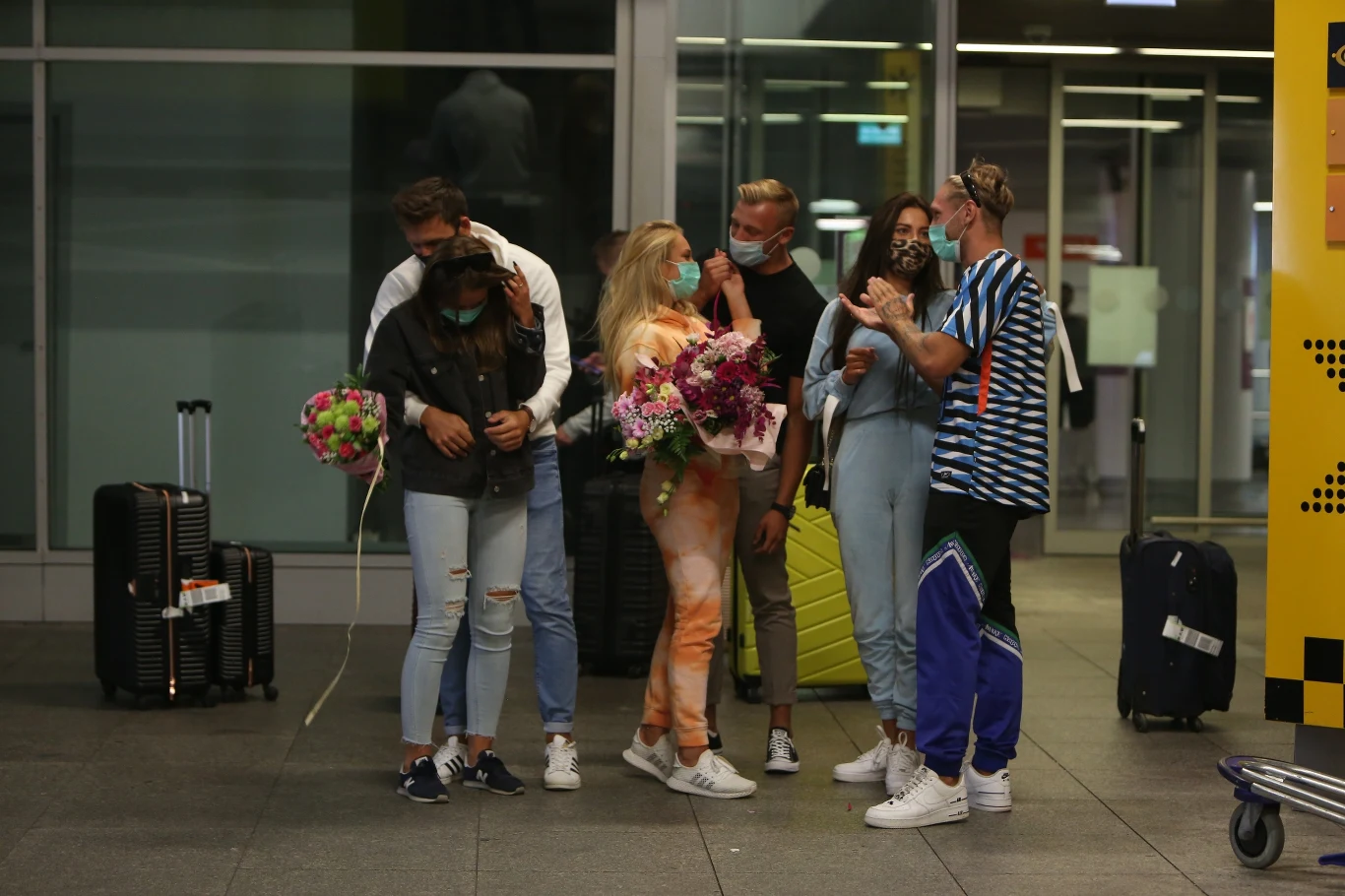 Finaliści "Love Island. Wyspa miłości" na lotnisku 