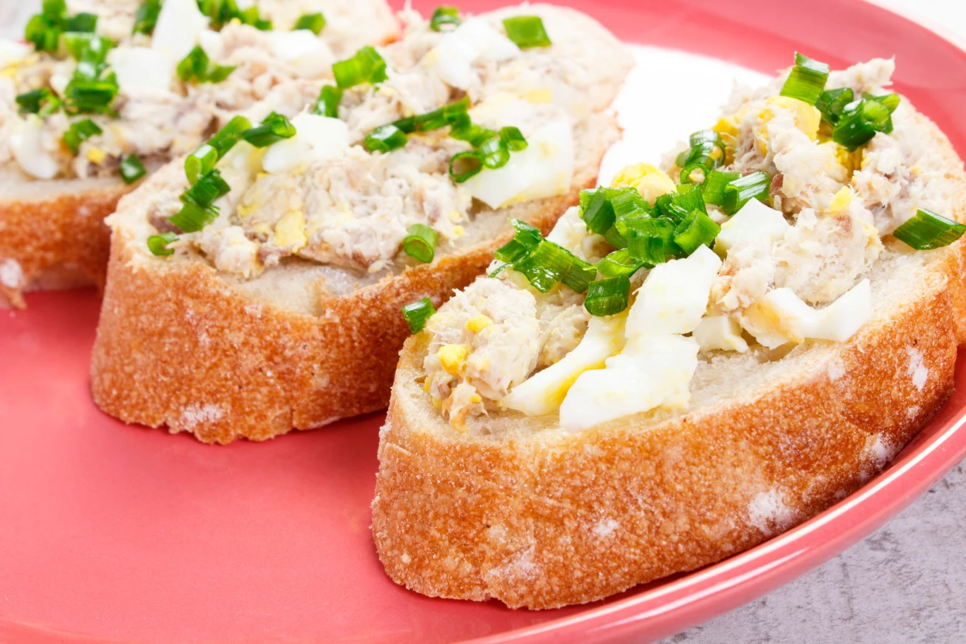 Z makreli można też zrobić doskonałą pastę kanapkową Z makreli można też zrobić doskonałą pastę kanapkową