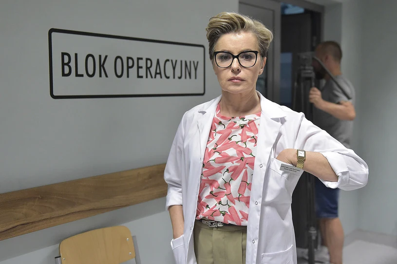 W międzyczasie Konieczna występowała również w serialach. Oglądaliśmy ją jako dyrektorkę liceum w drugim sezonie produkowanego przez Canal+ "Belfra", a także w obyczjowo-kryminalnej "Diagnozie", emitowanej w telewizji TVN.