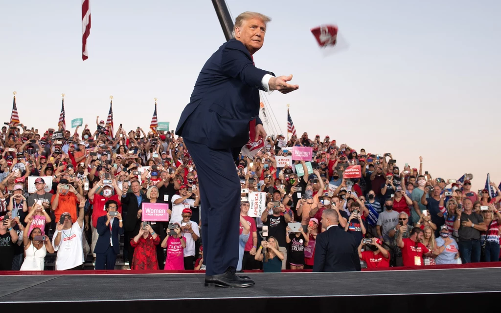 Donald Trump podczas wiecu na Florydzie Donald Trump podczas wiecu na Florydzie