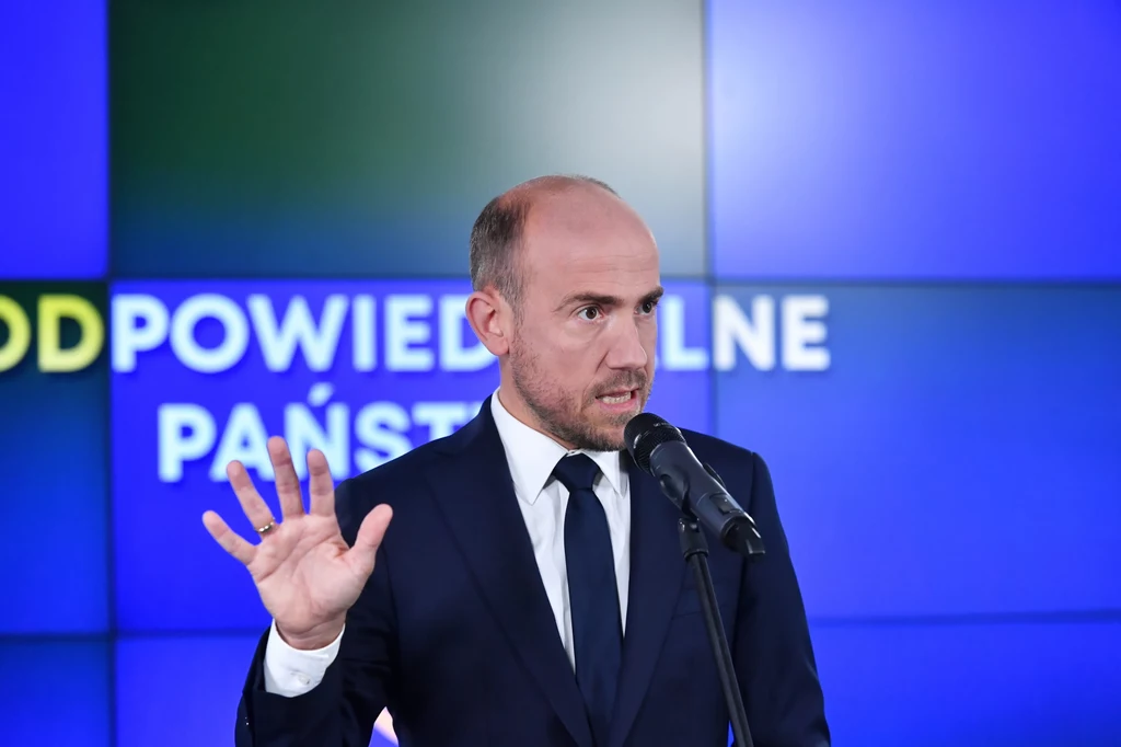 Borys Budka podczas konferencji prasowej Borys Budka podczas konferencji prasowej