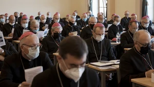 Uczestnicy październikowego zebrania plenarnego KEP