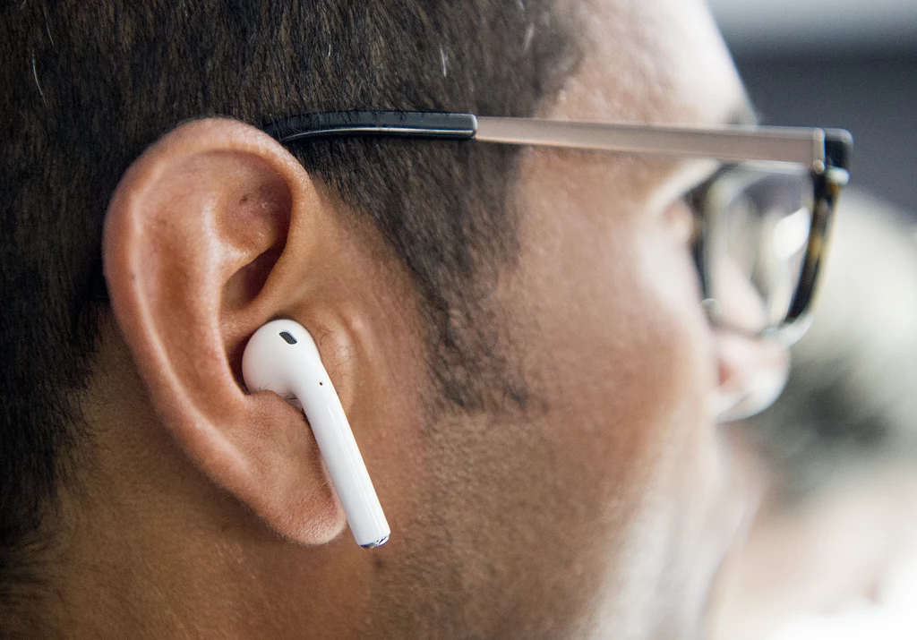 Słuchawki AirPods stały się sprzedażowym hitem producenta