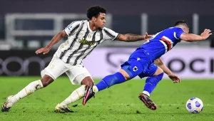 Weston McKennie (z lewej)