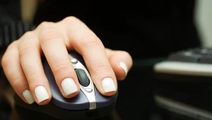 Patrzenie na ręce pracownikom czasami może przynieść efekt odwrotny od zamierzonego