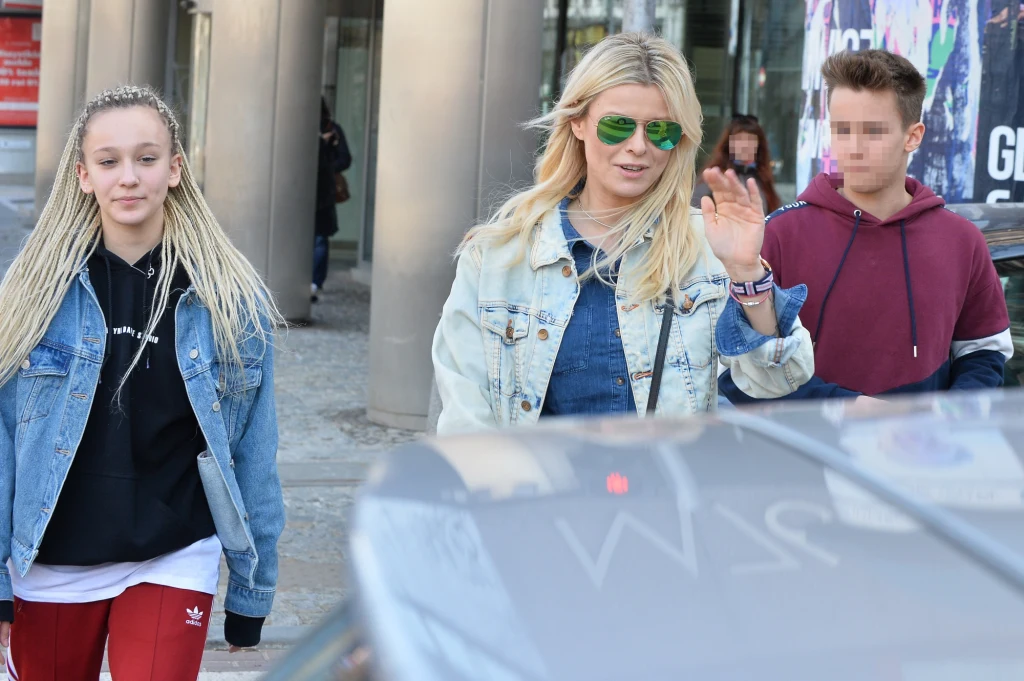 Marta Wiśniewska z córką i synem