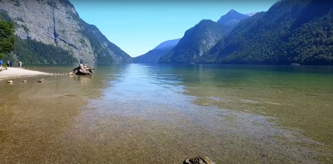 - Mamy problem z mediami społecznościowymi - przyznaje w wywiadach rzecznika parku Karolin Scheider. - Odkąd ludzie zaczęli publikować selfie z wodospadami w tle, mamy mnóstwo odwiedzających z tak zwanej społeczności Instagramowej.