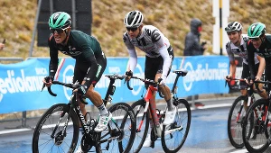 Rafał Majka (pierwszy z lewej)