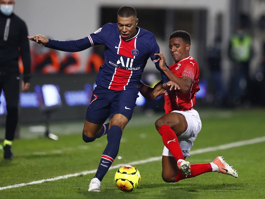 Kylian Mbappe (z lewej) Kylian Mbappe (z lewej)