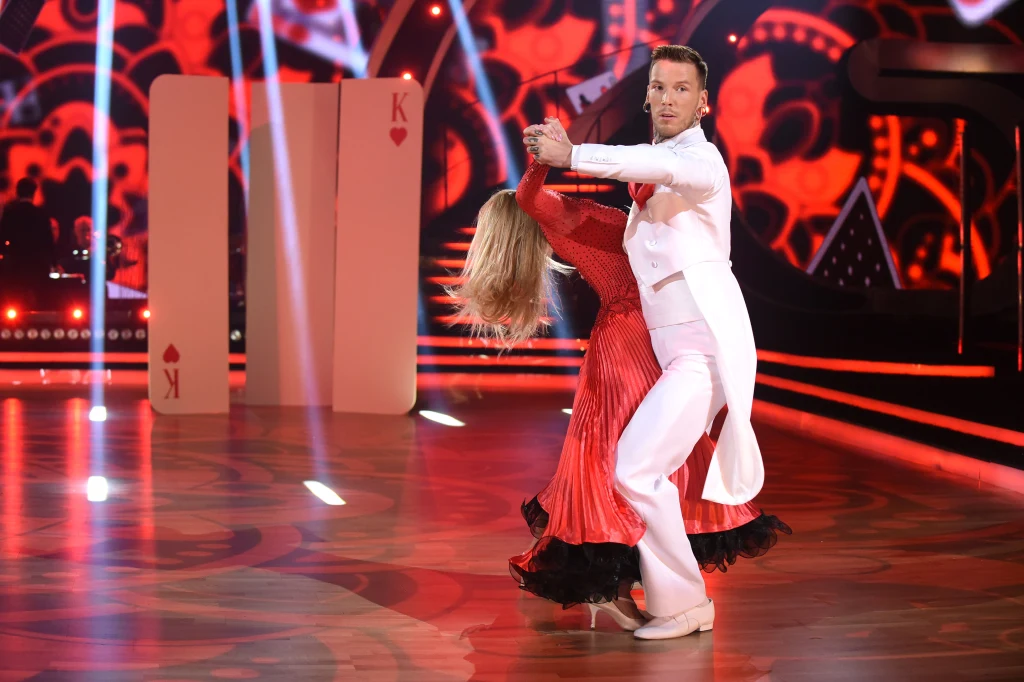 Uczestnicy półfinałowego odcinka "Tańca z gwiazdami" Uczestnicy półfinałowego odcinka "Tańca z gwiazdami"