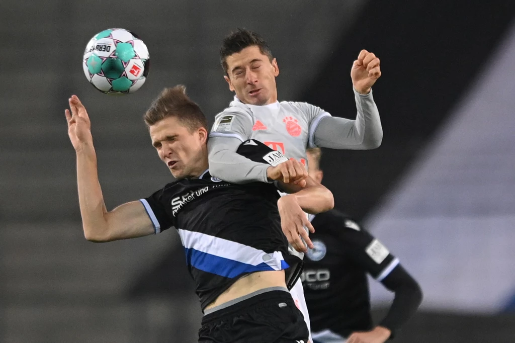 Robert Lewandowski w meczu z Arminią Robert Lewandowski w meczu z Arminią