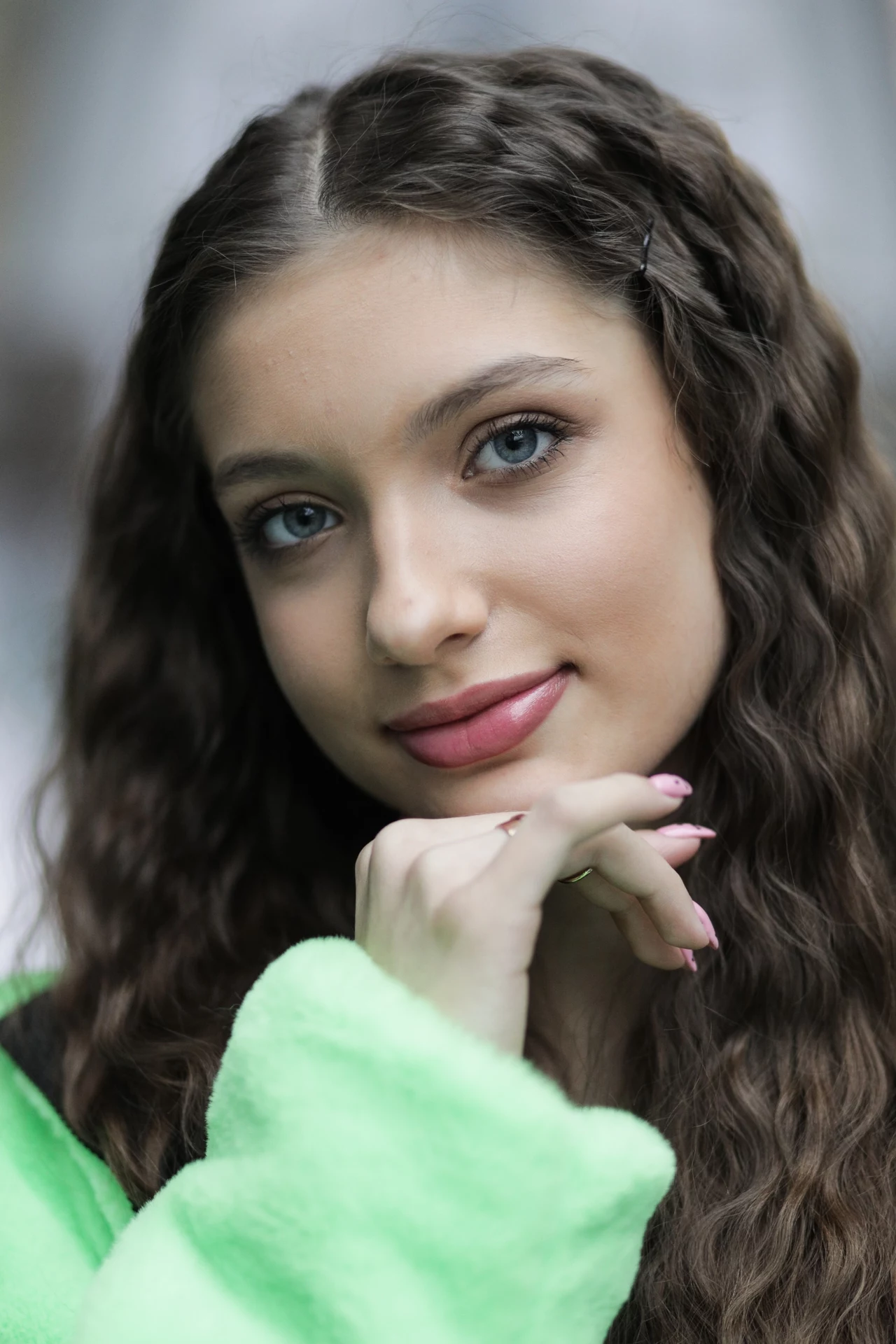 "Afera" to jedyny utwór na debiutanckiej płycie Viki Gabor "Getaway (Into My Imagination)", który napisany jest w całości po polsku. "Afera" to jedyny utwór na debiutanckiej płycie Viki Gabor "Getaway (Into My Imagination)", który napisany jest w całości po polsku.
