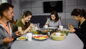 "Rolnik szuka żony 7": Wspólne śniadanie u Macieja