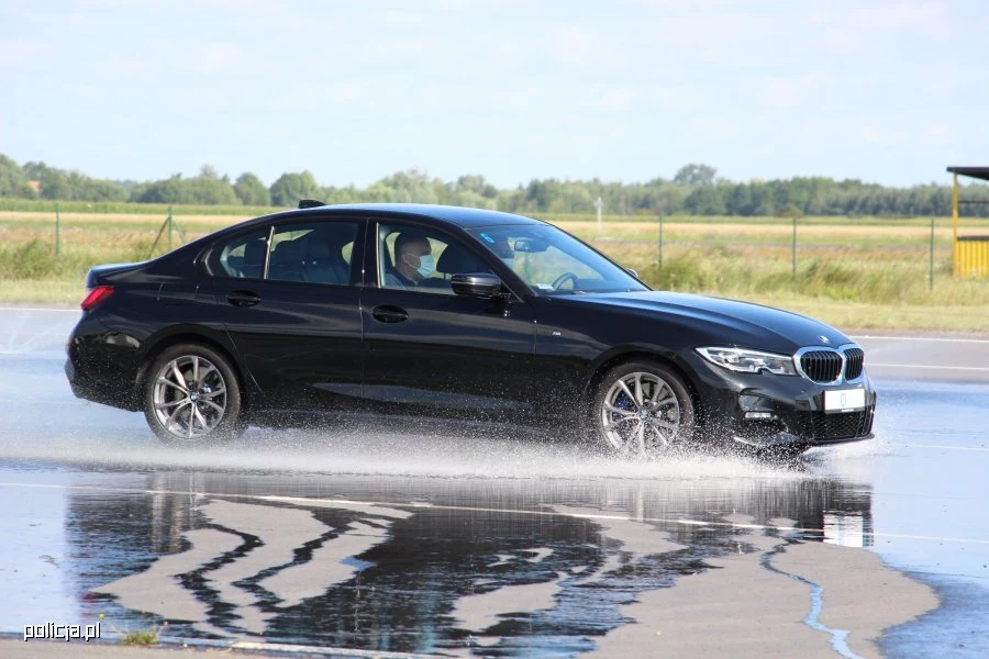 W szkoleniu uczestniczyli głównie policjanci prowadzący nieoznakowane radiowozy BMW