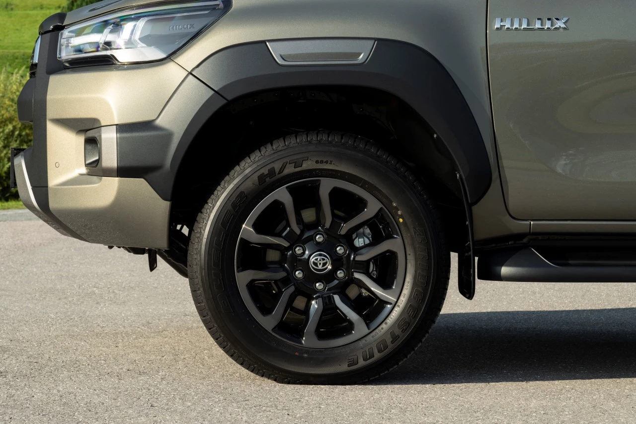 Toyota Hilux Invincible Toyota Hilux Invincible