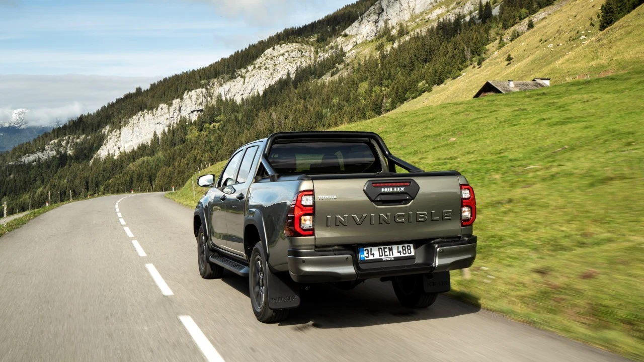 Toyota Hilux Invincible Toyota Hilux Invincible